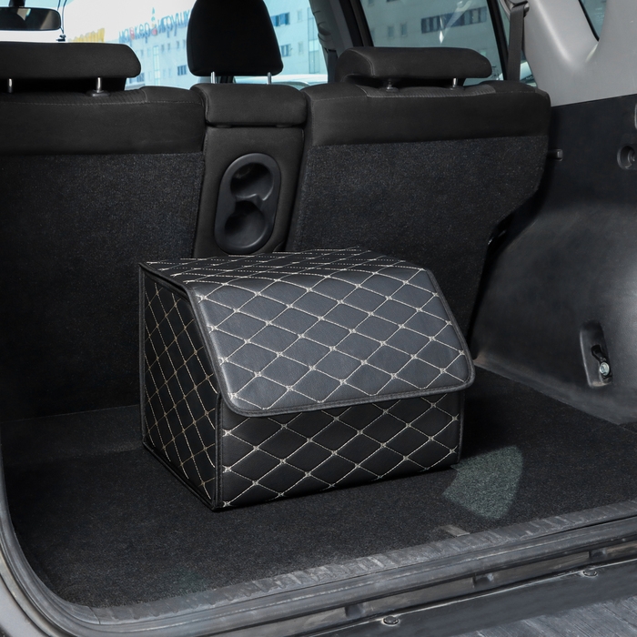 Органайзер саквояж в багажник автомобиля, 40×32×30 см, экокожа, черный с белой строчкой Органайзер саквояж в багажник автомобиля, 40×32×30 см, экокожа, черный с белой строчкой