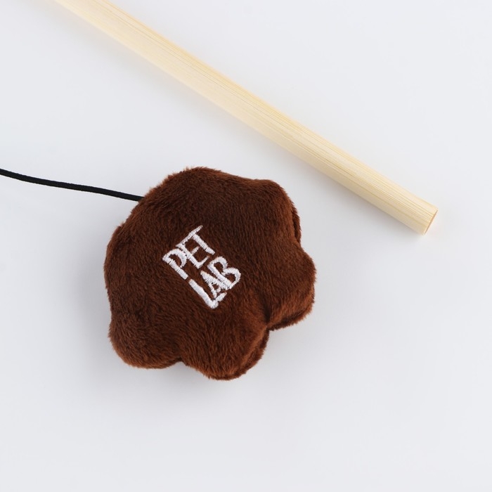 Дразнилка «Лапка» с игрушкой, коричневая Дразнилка «Лапка» с игрушкой, коричневая