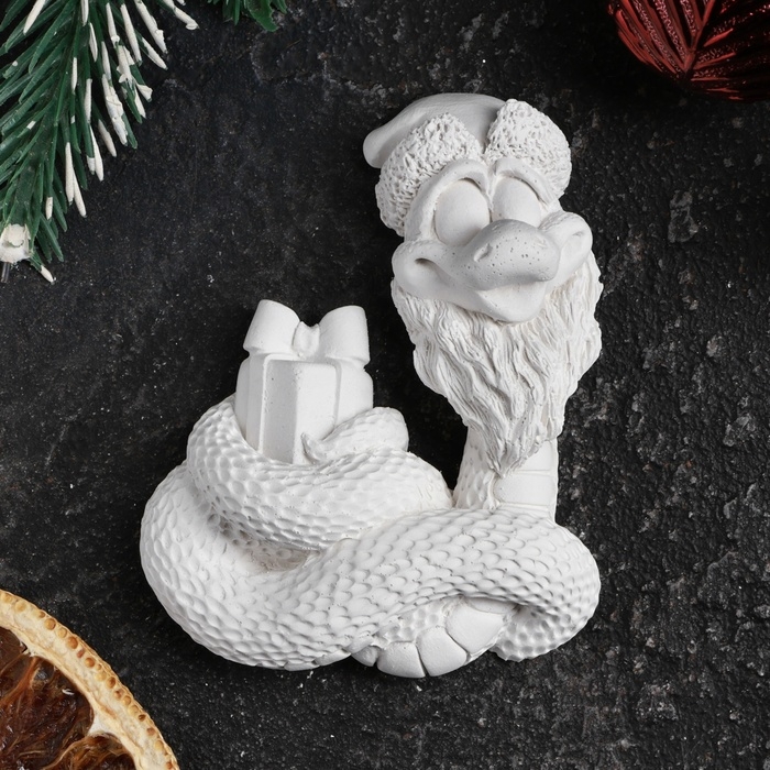 Фигура для раскраски с подвесом  Фигура для раскраски с подвесом "Змея с подарком" 8х3см