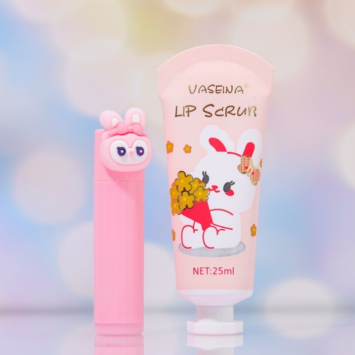 Набор клубничный: скраб для губ и вазелин для губ Набор клубничный: скраб для губ и вазелин для губ