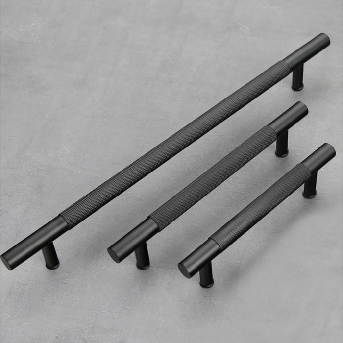 Ручка-рейлинг CAPPIO PIMPLY, d=12 мм, м/о 128 мм, цвет чёрный Ручка-рейлинг CAPPIO PIMPLY, d=12 мм, м/о 128 мм, цвет чёрный