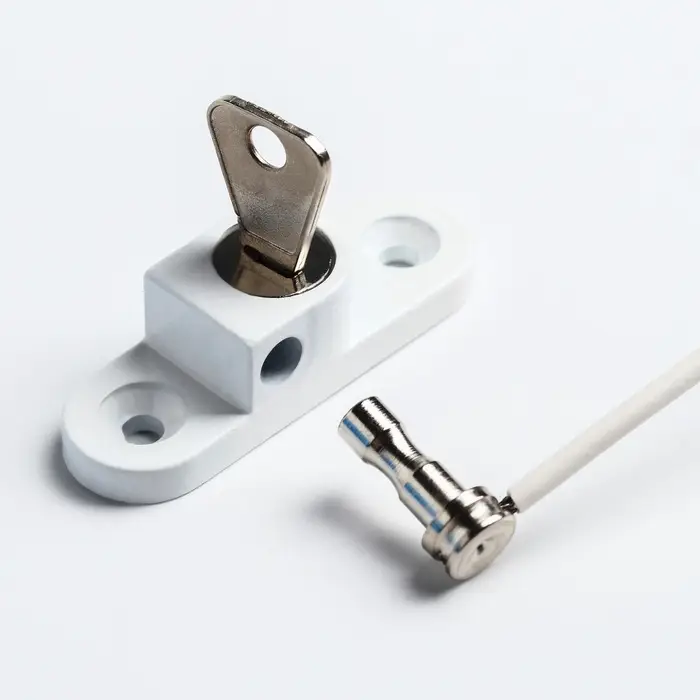 Блокиратор для окон и раздвижных дверей Крошка Я, белый