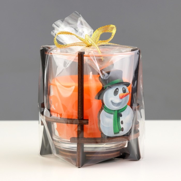 Свеча ароматическая в стакане на подставке  Свеча ароматическая в стакане на подставке "Снеговик", 10х9,5х9 см, апельсин