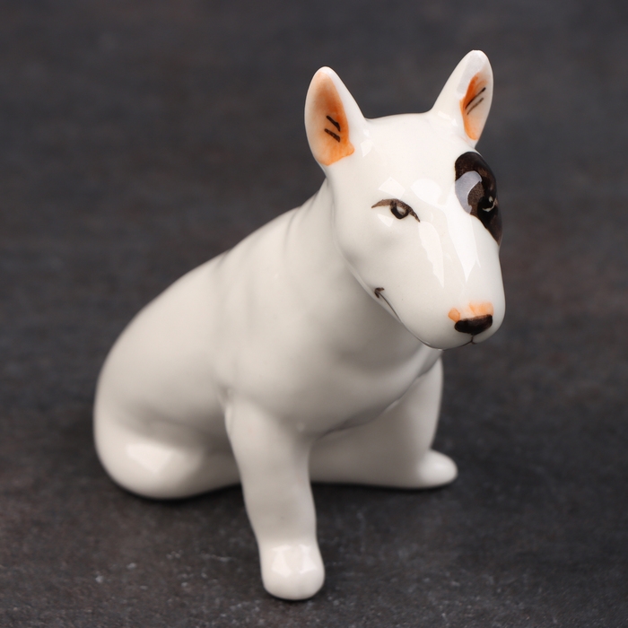 Статуэтка фарфоровая  Статуэтка фарфоровая "Бультерьер черный глаз", 10 см, авторская роспись