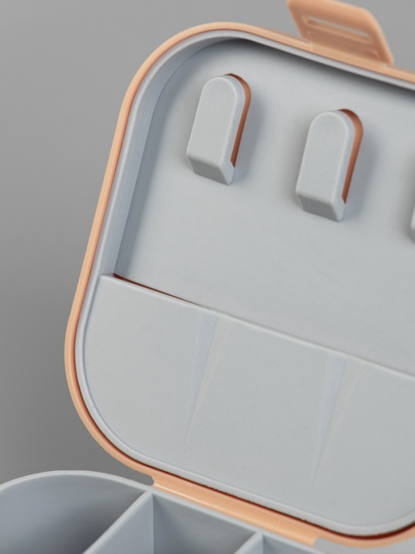 Органайзер для украшений «Шкатулка», с крючками, 9×9×3.8 см, розовый