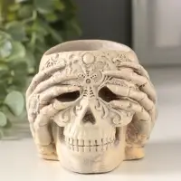 Подсвечник "Череп с орнаментом" 7х8 см, бежевый