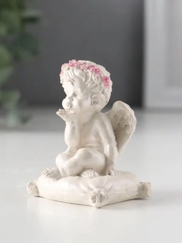 Фигура «Ангел на подушке». 6.5×5×4.5 см, перламутр