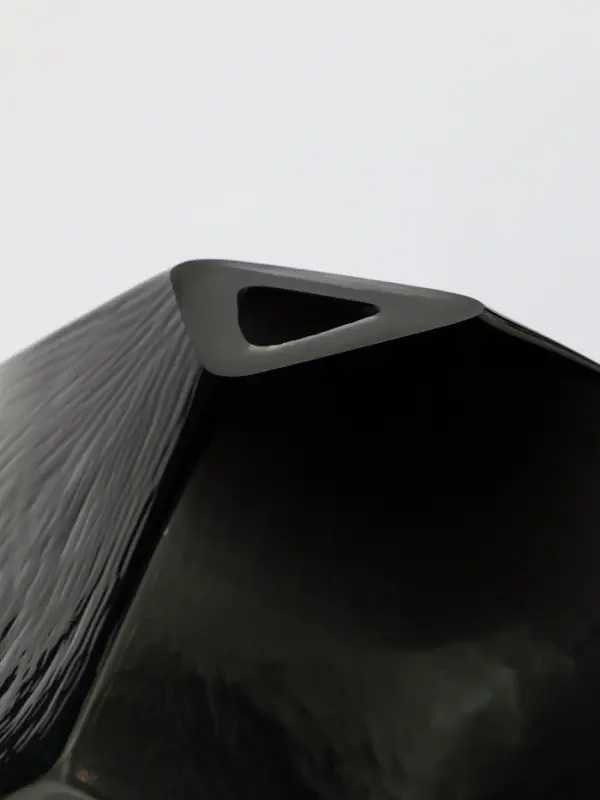 Ваза стекло настольная  Ваза стекло настольная "Джуди" 21х21 см, чёрный