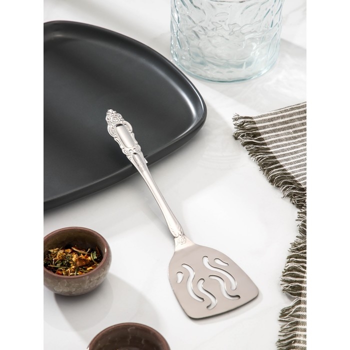 Лопатка из нержавеющей стали перфорированная «Королевство», длина 23 см, с отверстиями