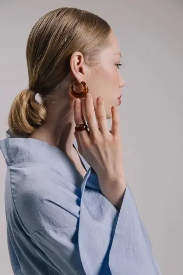 Серьги-кольца акрил &laquo;Тренд&raquo;, янтарные в золоте