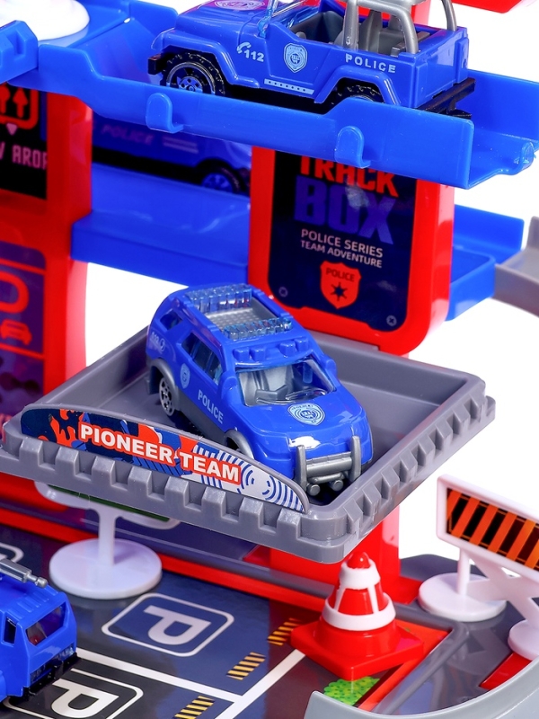 Игровой набор «Полицейский участок» в чемодане Игровой набор «Полицейский участок» в чемодане