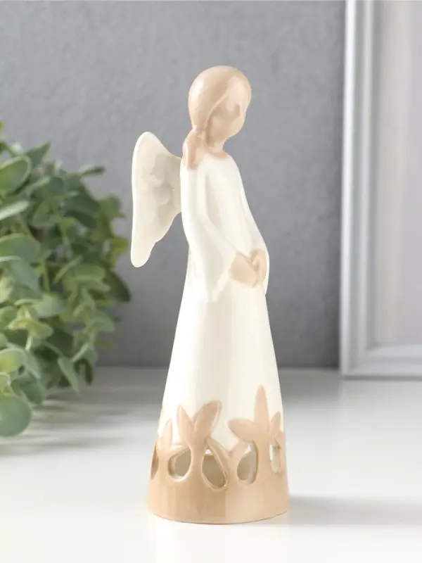 Сувенир керамика "Девушка-ангел с резным платье" 5,5х5,2х16,4 см