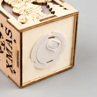 Ёлочная игрушка &laquo;Домик с Дедом Морозом с мешком&raquo;, 8&times;6.5&times;6 см, от батареек, свечение тёплое белое