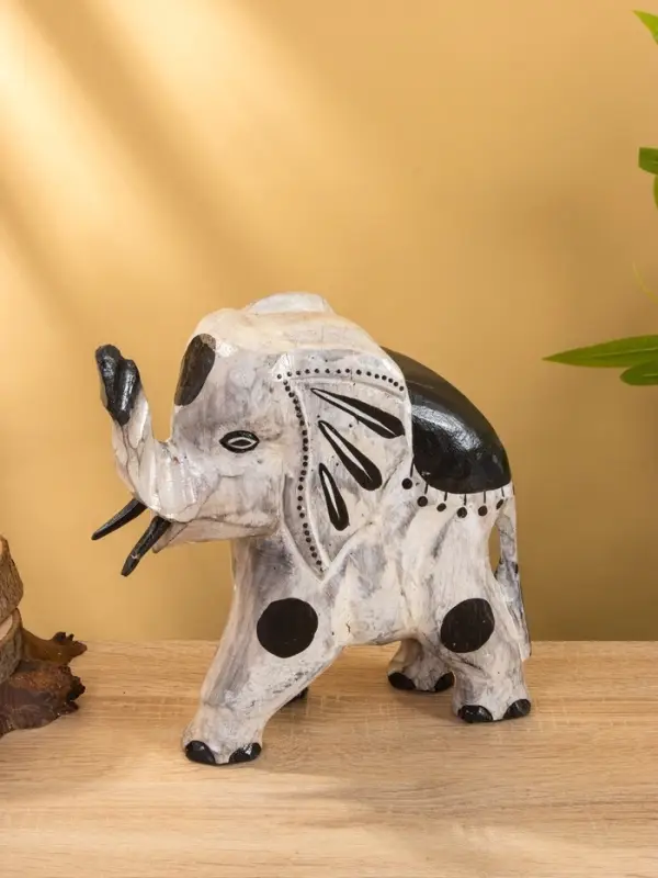 Сувенир "Слоник на прогулке" дерево 11х25х25 см