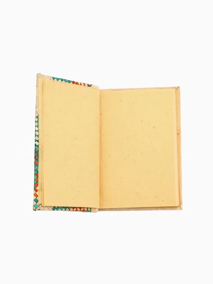 Блокнотик плетёный, 48 листов, 14×18×2 см, красно-синий-зелёный Блокнотик плетёный, 48 листов, 14×18×2 см, красно-синий-зелёный