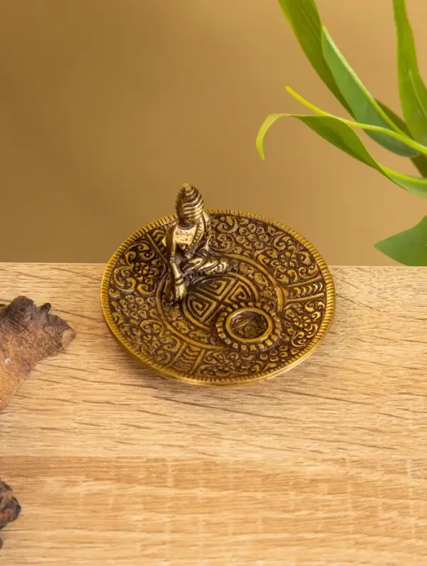 Подставка под благовония  Подставка под благовония "Будда на тарелке" латунь 7 см
