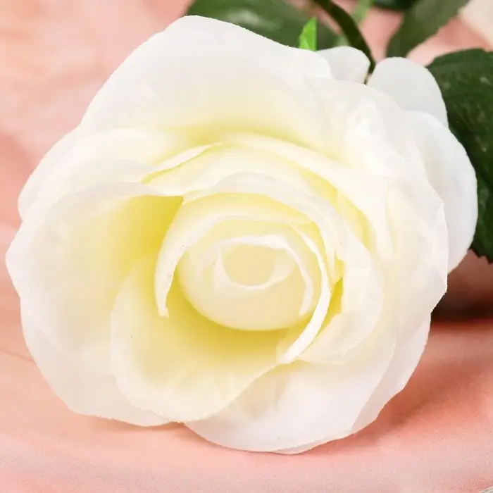 Цветы искусственные &laquo;Роза Глория&raquo;, 9&times;60 см, белые