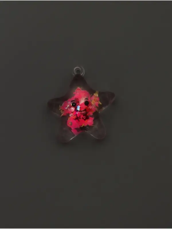 Подвеска для творчества акрил Подвеска для творчества акрил "Улыбчивая звёздочка" светится в темноте МИКС 3х2,7х1 см