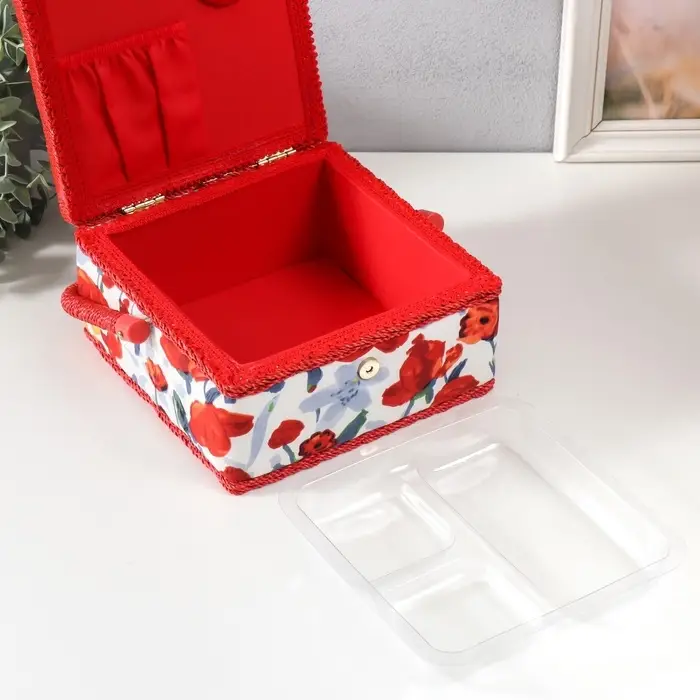 Шкатулка для рукоделия и шитья &laquo;Летние цветы на белом&raquo;, хранение ниток, иголок, мелочи, 20&times;20&times;11 см