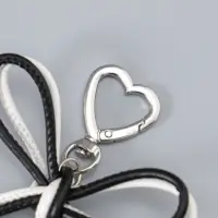 Брелок на карабине "Двойной бант с сердцем" бело-чёрный 14х9х1,5 см