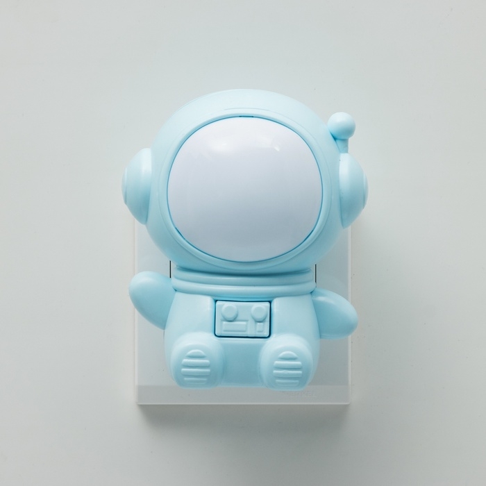 Ночник «Приветливый космонавт» 1Вт LED 4000-6000К голубой 10х9х11,5см