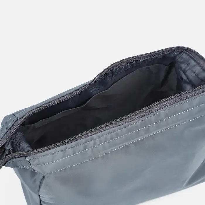 Косметичка дорожная на молнии, цвет серый