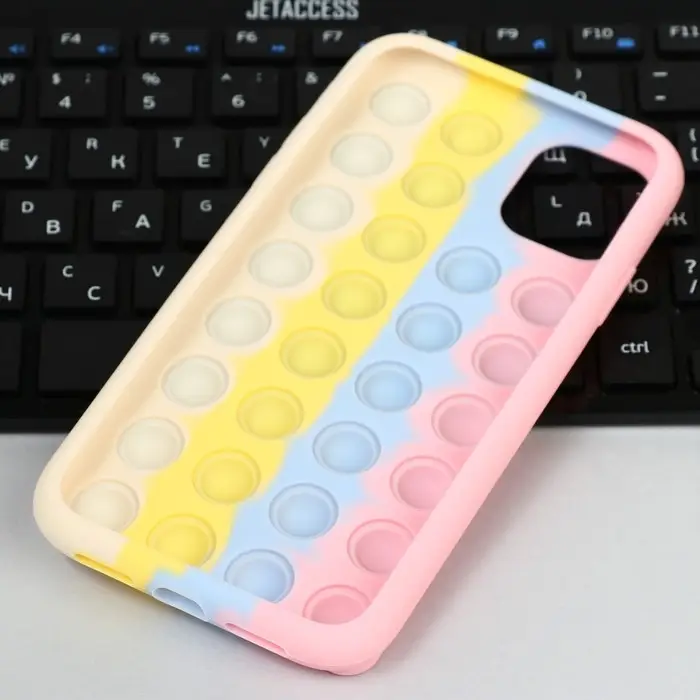 POP IT в виде чехла на телефон силиконовый, разноцветный