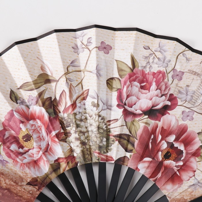 Веер пластик, текстиль h=26,5 см  Веер пластик, текстиль h=26,5 см "Розовые цветы на светлом фоне"