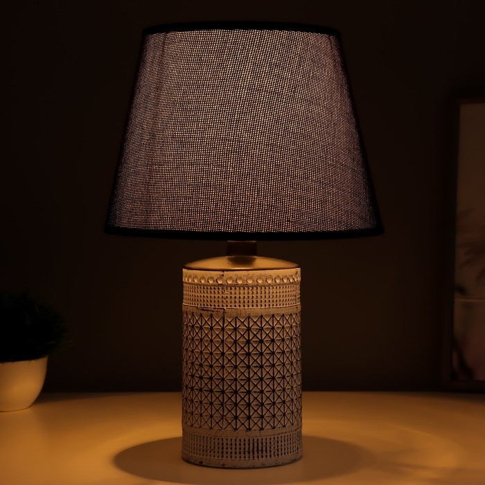 Настольная лампа Настольная лампа "Торонто" Е14 40Вт черный белый 22,5х22,5х35см