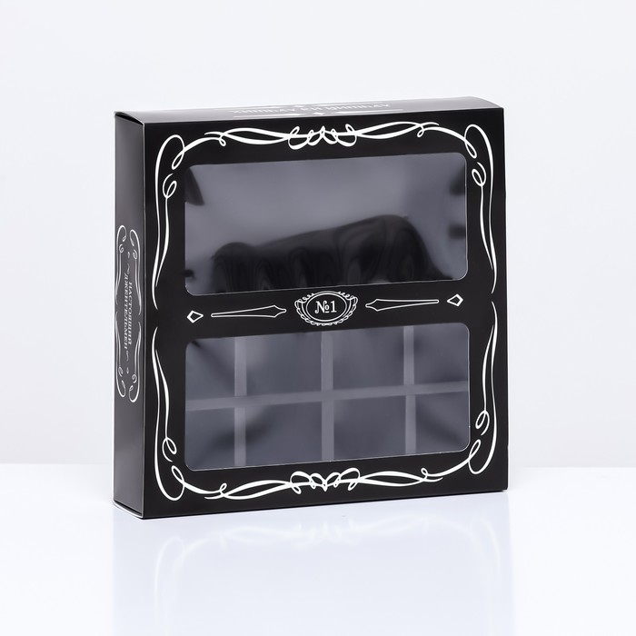 Коробка для 8 конфет + шоколад, с окном , Коробка для 8 конфет + шоколад, с окном , "Настоящий мужчина" 17,7 х 17,8 х 3,8 см. Кондитерская упаковка