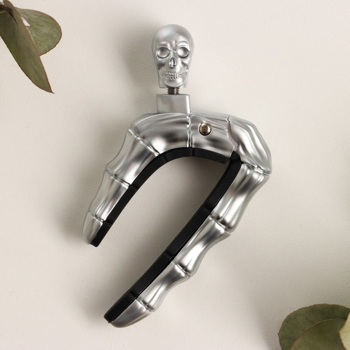 Каподастр для гитары  Каподастр для гитары "Череп" Music Life, серебристый