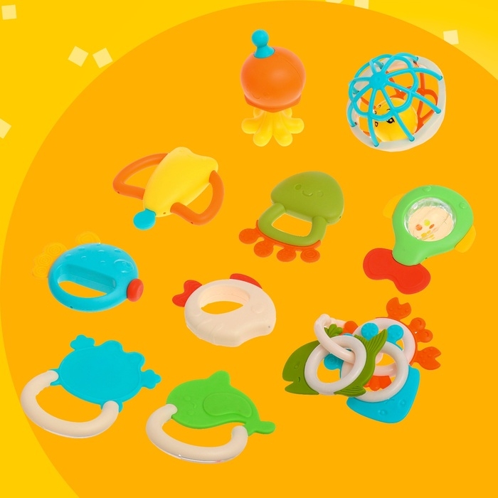 Набор погремушек с прорезывателями для зубов, 13 предметов Набор погремушек с прорезывателями для зубов, 13 предметов