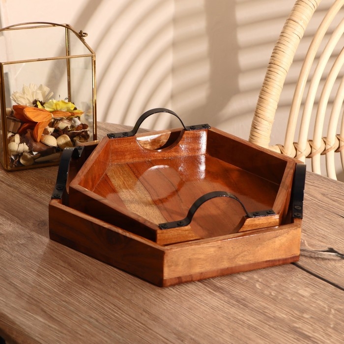 Подносы дерево Подносы дерево "Шестигранники" (набор 2 шт: 34х30 см и 28х25 см) с металлическими ручками