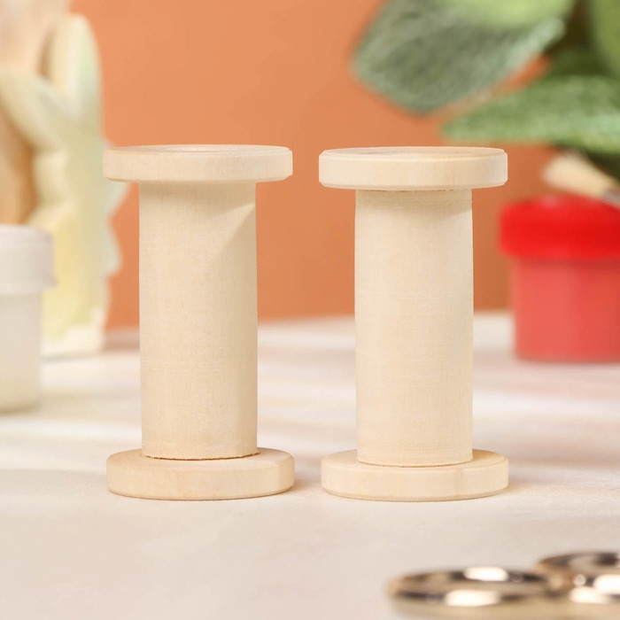 Заготовка для творчества Катушка 4 , 5,5хd3см, втулка 2см, отверстие 1см Заготовка для творчества Катушка 4 , 5,5хd3см, втулка 2см, отверстие 1см