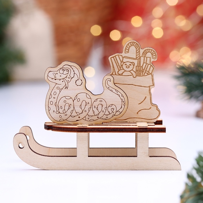 Сувенир символ года санки Сувенир символ года санки "Змея с мешком подарков", вид 4, 9,8 х 4,7 х 7,7 см