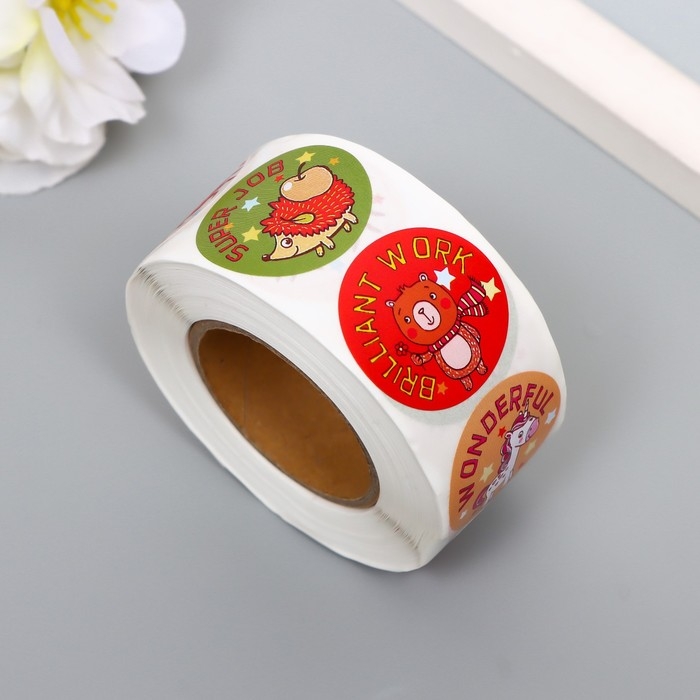 Наклейка бумага Наклейка бумага "Радостные зверята" d=2,5 см 500 шт в рулоне 3х6х6 см