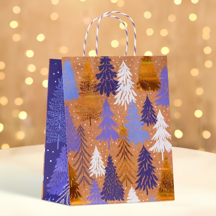 Новый год. Пакет бумажный подарочный новогодний крафт Новый год. Пакет бумажный подарочный новогодний крафт "Волшебного нового года", с тиснением, 18 х 22,3 х10 см.