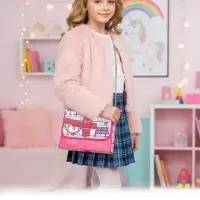 Книжное комплектное издание &laquo;Крутая девчонка&raquo;: 3 книги, ручка, брелок