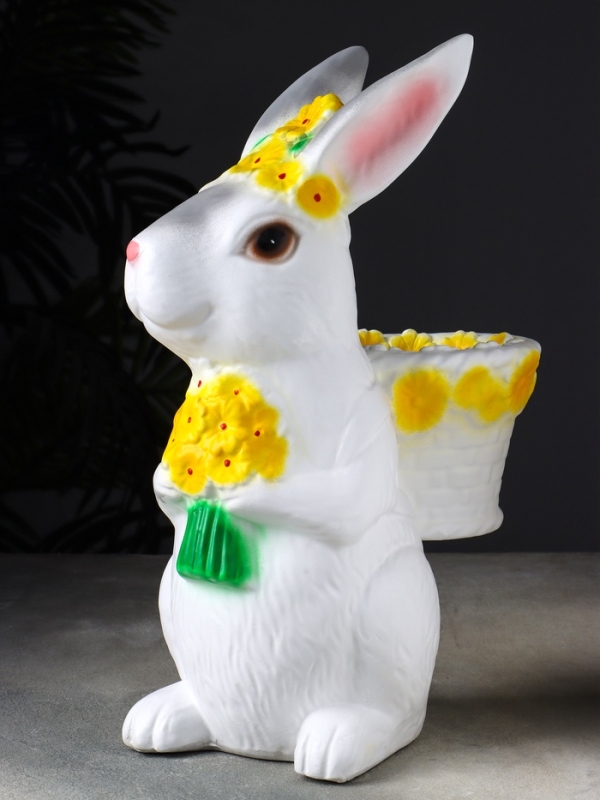 Фигура Фигура "Зайка с корзинкой кашпо" 15х25х38 см