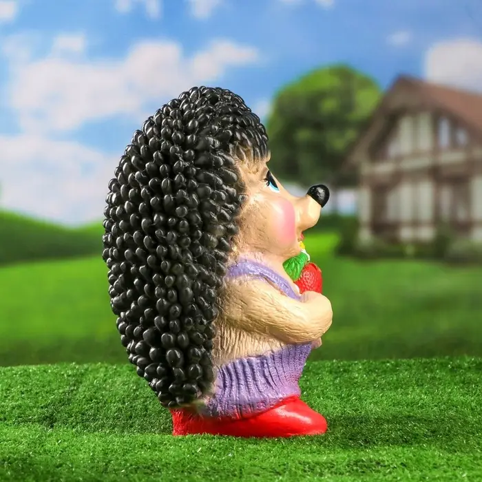 Садовая фигура из гипса &laquo;Ёж Семён с клубничкой&raquo;, 17&times;17&times;35 см