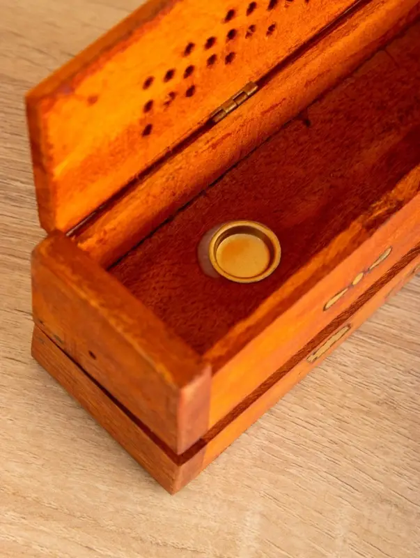 Пенал для благовония двойной с хранением, дерево шишам 30,5 см Пенал для благовония двойной с хранением, дерево шишам 30,5 см