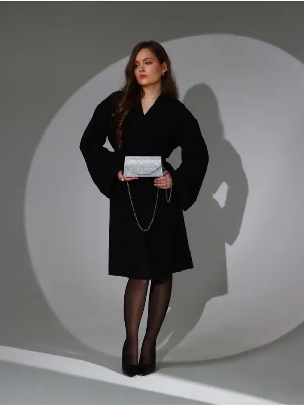 Сумка-клатч на магните, длинная цепь, цвет серебристый