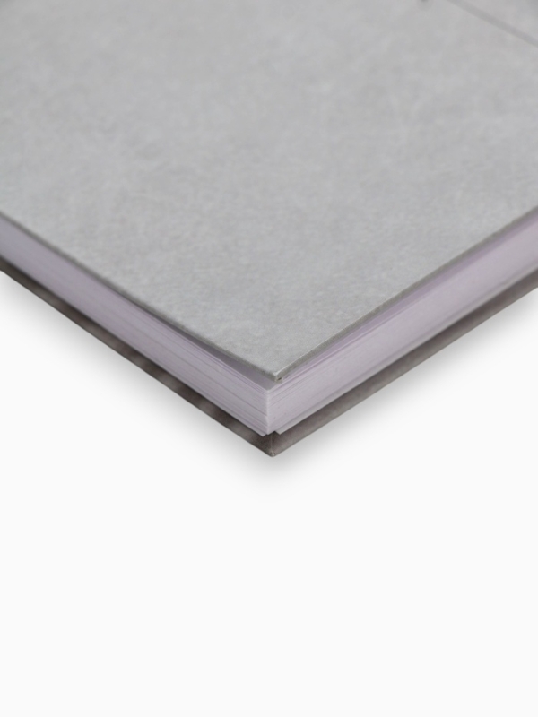 Блокнот в твердой обложке А5, 60 л на гребне "Будь собой"