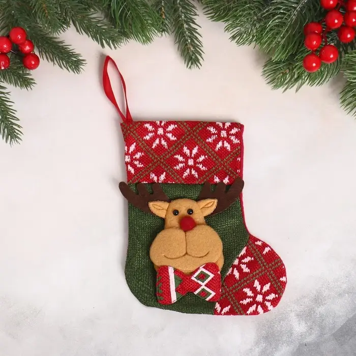 Мягкая подвеска Мягкая подвеска "Носок - олень с бабочкой" 13х17 см, красно-зелёный