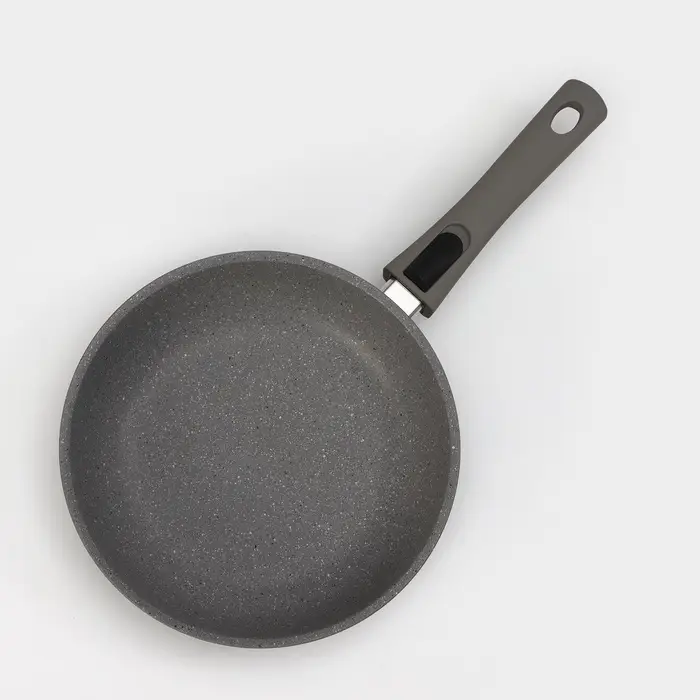 Сковорода KUKMARA &laquo;Мраморная&raquo;, d=24 см, съёмная ручка, стеклянная крышка, антипригарное покрытие, литой алюминий, серая