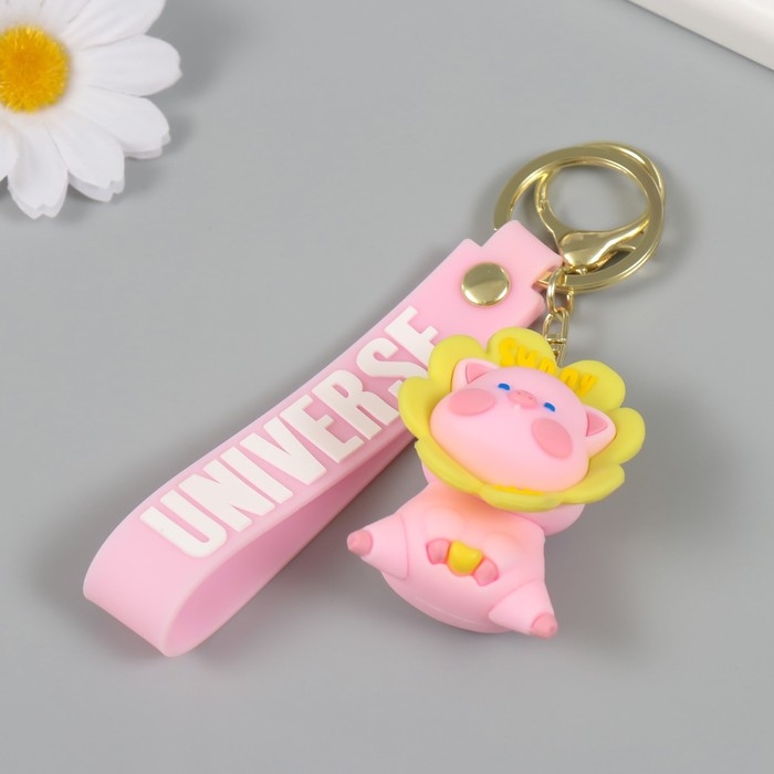 Брелок резина с карабином, ремешком Брелок резина с карабином, ремешком "Свинка в цветочке" цветочек крутится 3,5х4,2х5,5 см