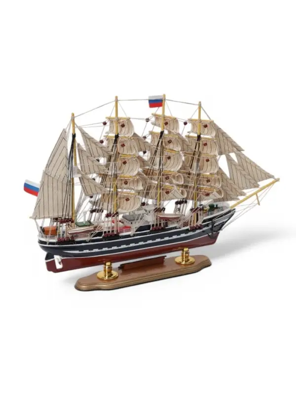 Сувенирная модель корабля &laquo;Россия. Флаг&raquo;, 53&times;34&times;8 см