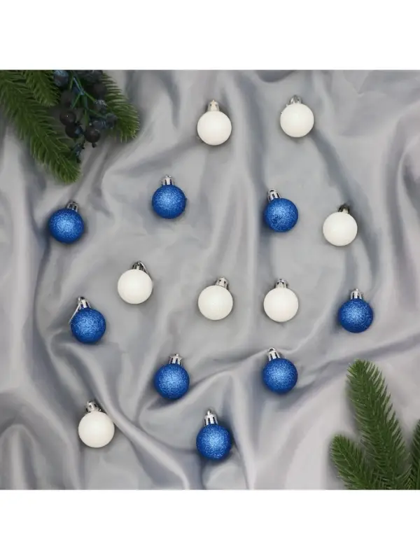 Ёлочные игрушки &laquo;Блеск&raquo;, шары новогодние, d=3 см, набор 15 шт., белый/синий