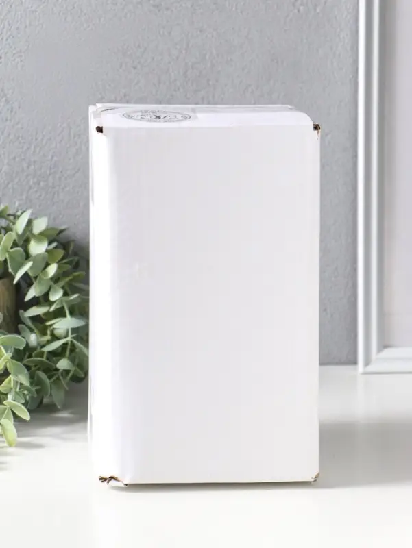 Сувенир полистоун лак "Пухлый кот ест мороженое, в кресле-качеле" 11,5х10,5х18 см