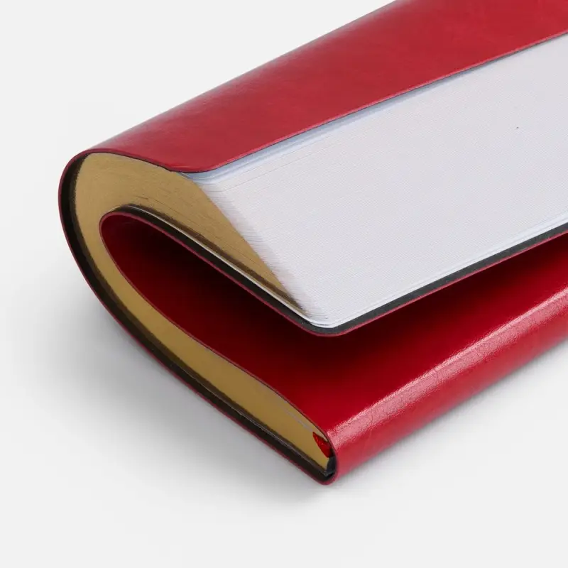 Ежедневник Nebraska Flex, недатированный, красный с золотистым Ежедневник Nebraska Flex, недатированный, красный с золотистым